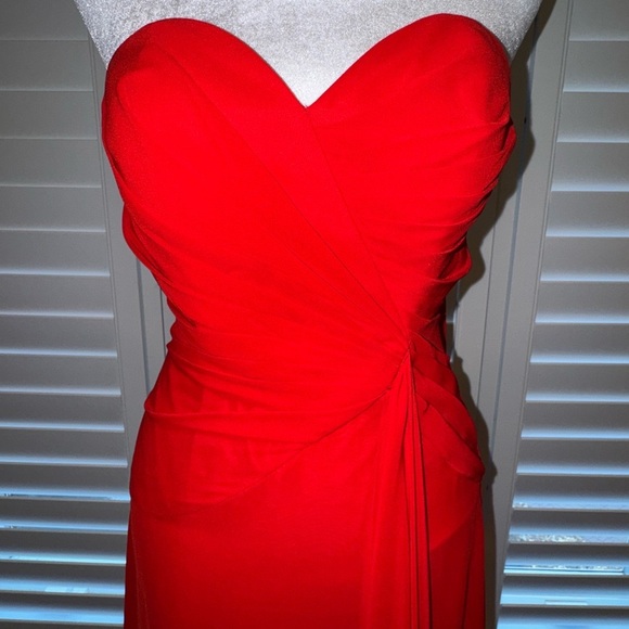 Faviana red long formal sweetheart gown ruched with cape train size 4 - Picture 4 of 14